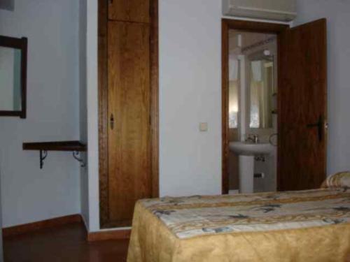 Hostal Cruz Verde Navalcarnero Room photo